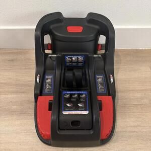 Britax Gen2 Infant Car Seat Base with SafeCenter Latch Install